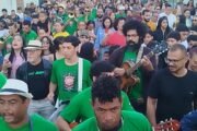 Multidão toma as ruas de Uauá na primeira Alvorada do São João 2026